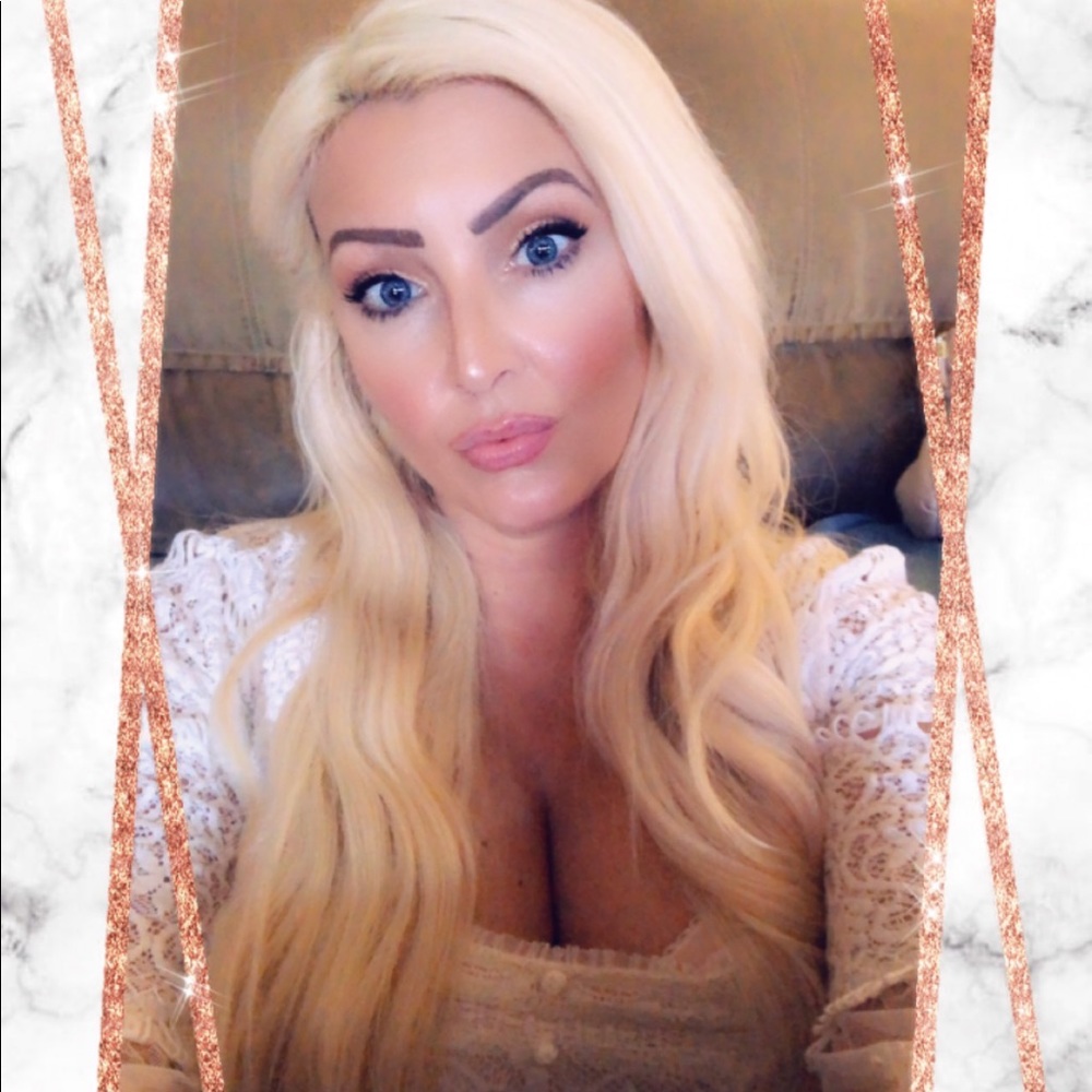 Meet your Posher, Melissa